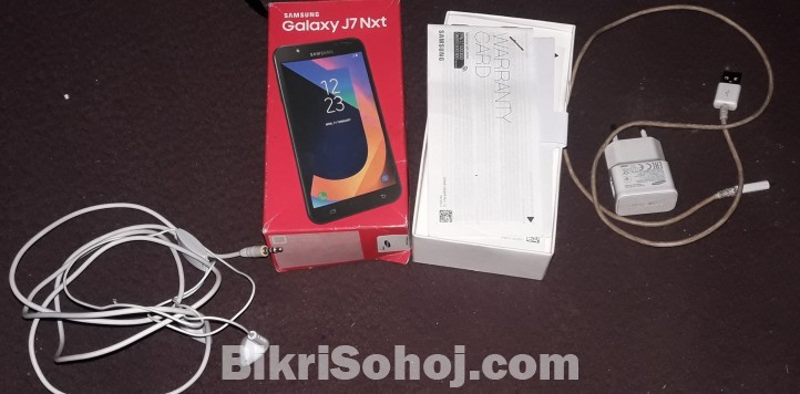 j7 nxt display size